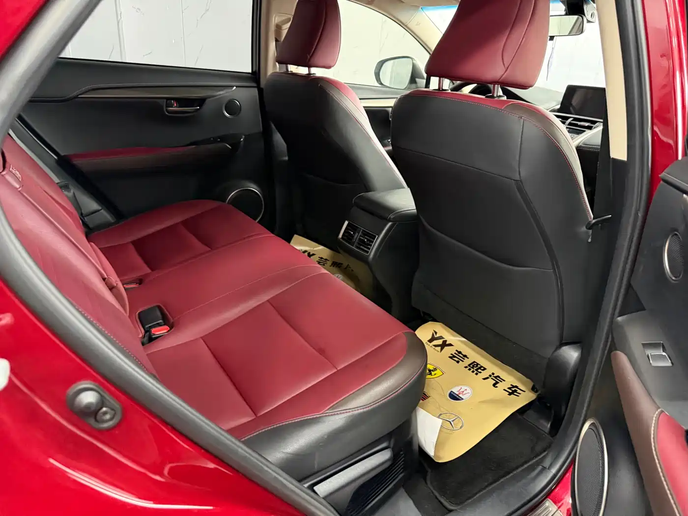 Lexus NX 2017 300 FWD Sharp Edition фото 9