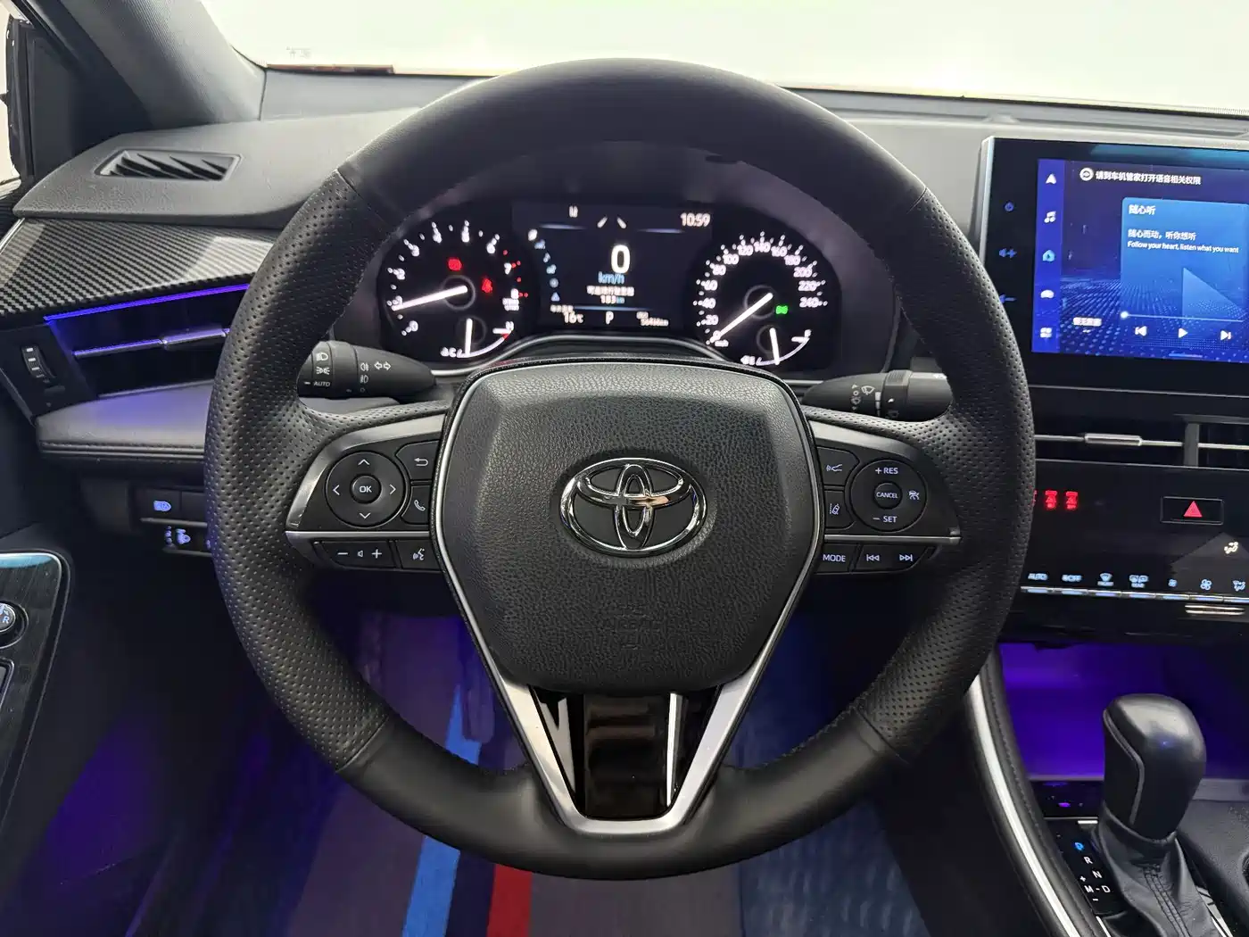 Toyota Avalon 2022 2.0L Luxury Edition фото 9