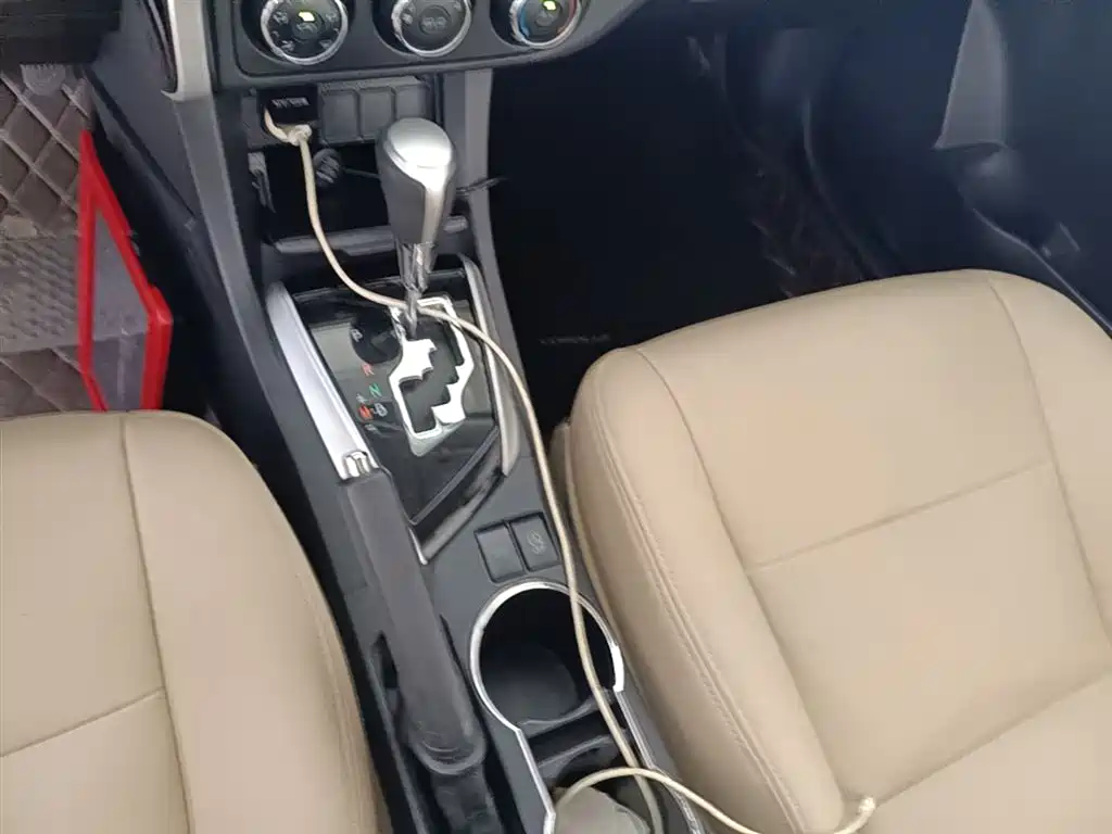 Toyota Corolla 2017 Facelift 1.2T S-CVT GL фото 14