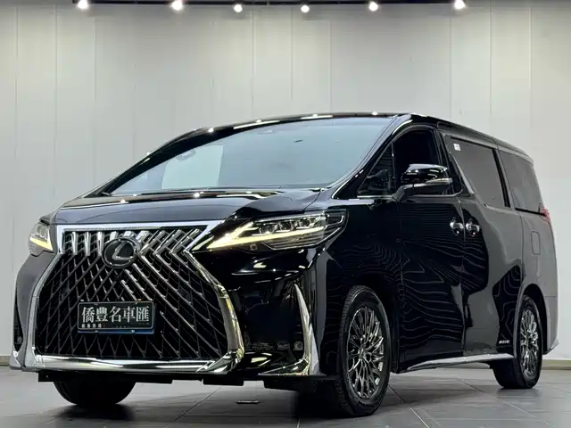Lexus LM 300h, 4 места