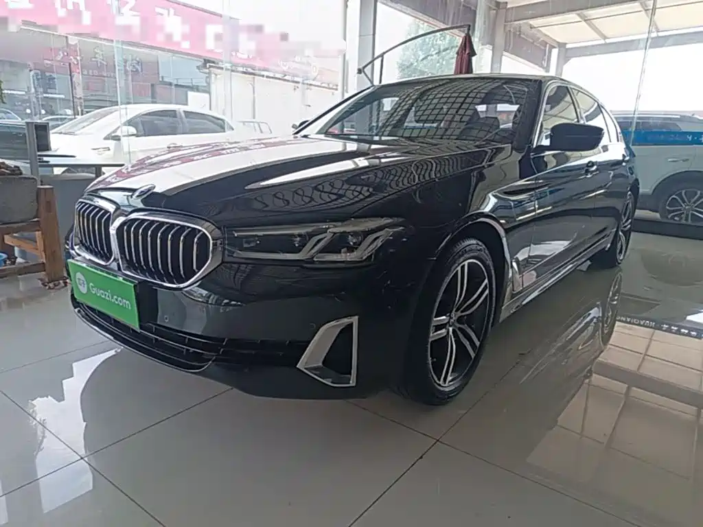Фото 2 - BMW 5 Series