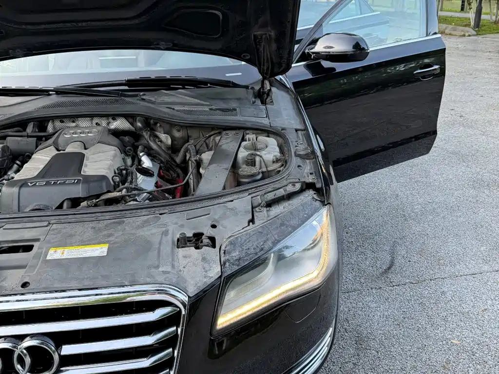 Audi A8 2013 A8L 45 TFSI quattro Luxury фото 36