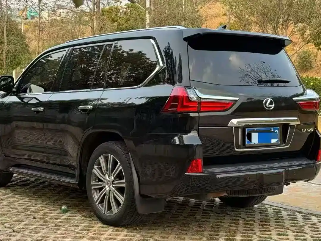 Lexus LX 2017 570 Prestige Luxury фото 6