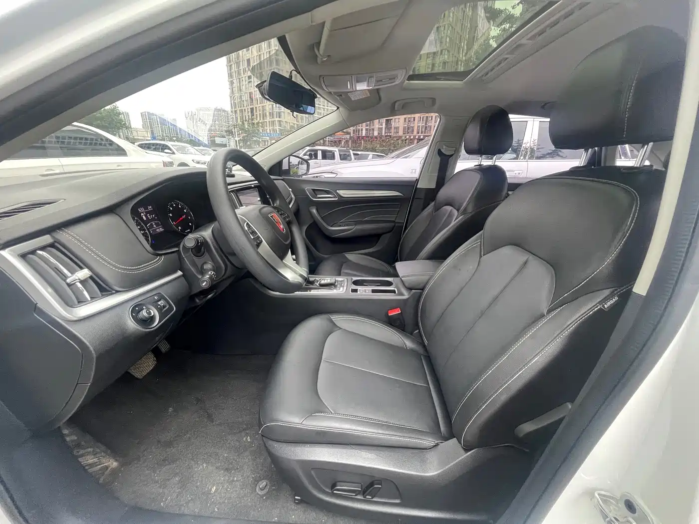 Roewe i6 2020 2020 PLUS 1.6L CVT 4G Connected Glory Holographic Edition