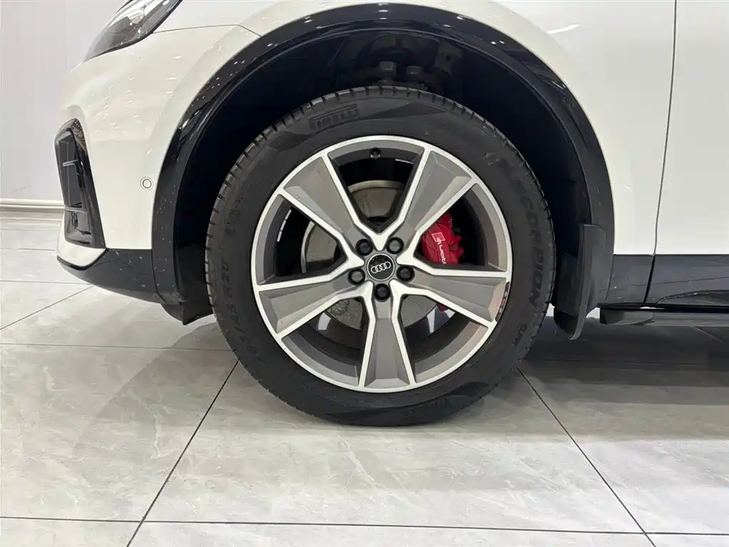 Audi Q5L Sportback 2022 Facelift 40 TFSI Luxury Style фото 14