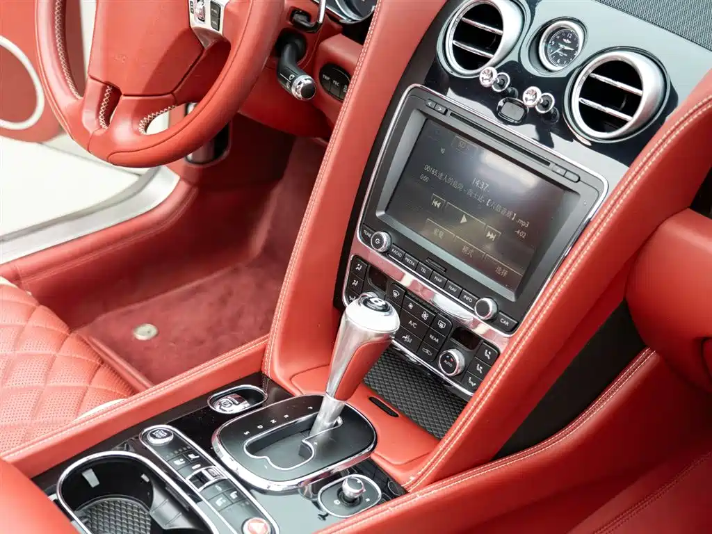 Bentley Continental 2017 4.0T GT V8 Convertible фото 13