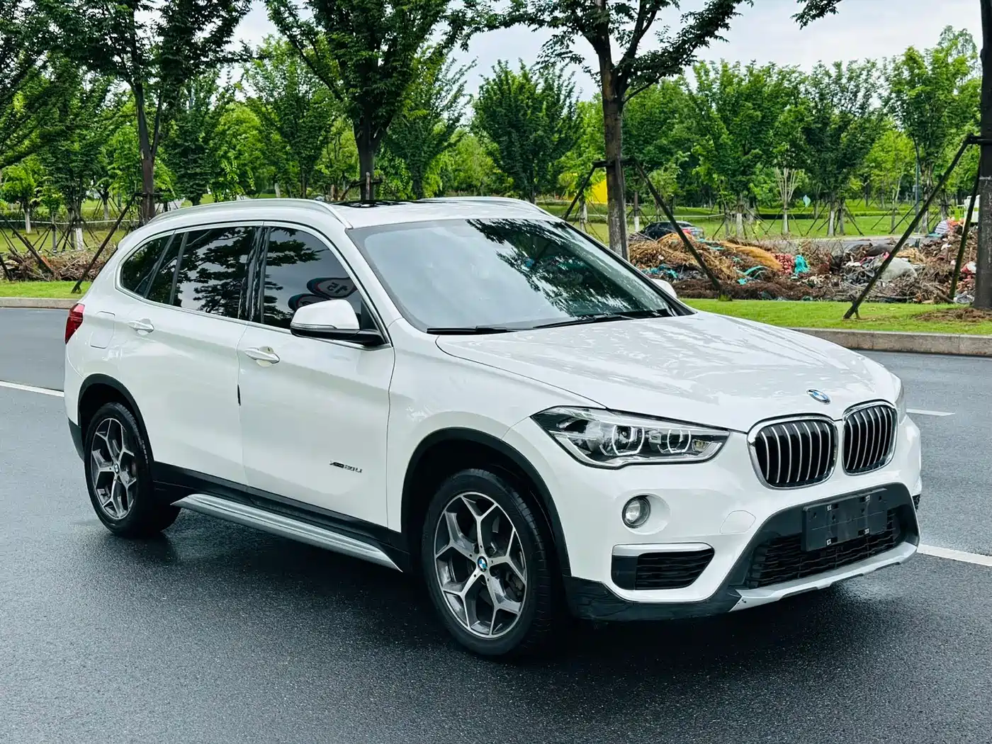 BMW X1 2018 xDrive20Li Premium Model фото 3