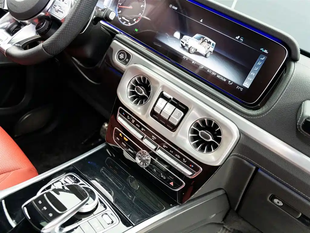 Mercedes-Benz G-Class AMG 2023 AMG G 63 фото 11