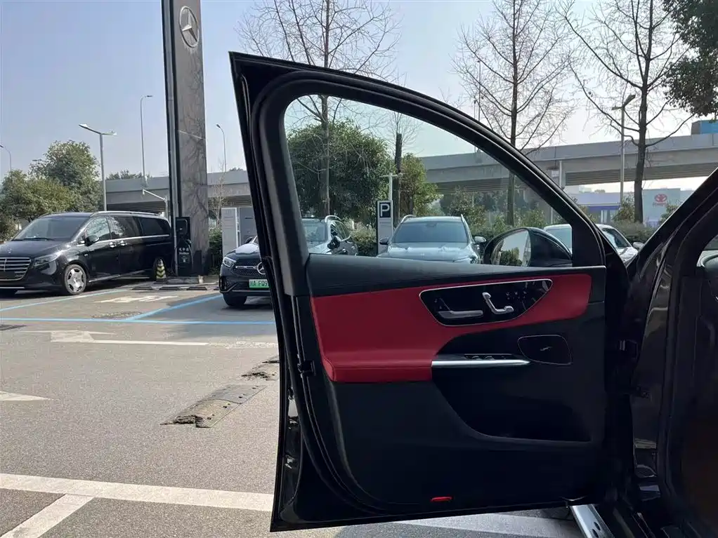 Mercedes-Benz GLC New Energy 2025 350 e L 4MATIC Collector's Edition фото 20