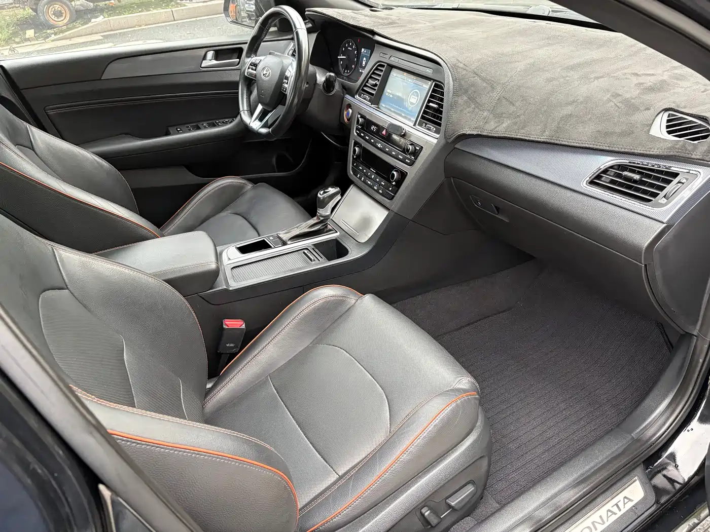 Hyundai Sonata 2015 1.6T GLS Smart фото 9