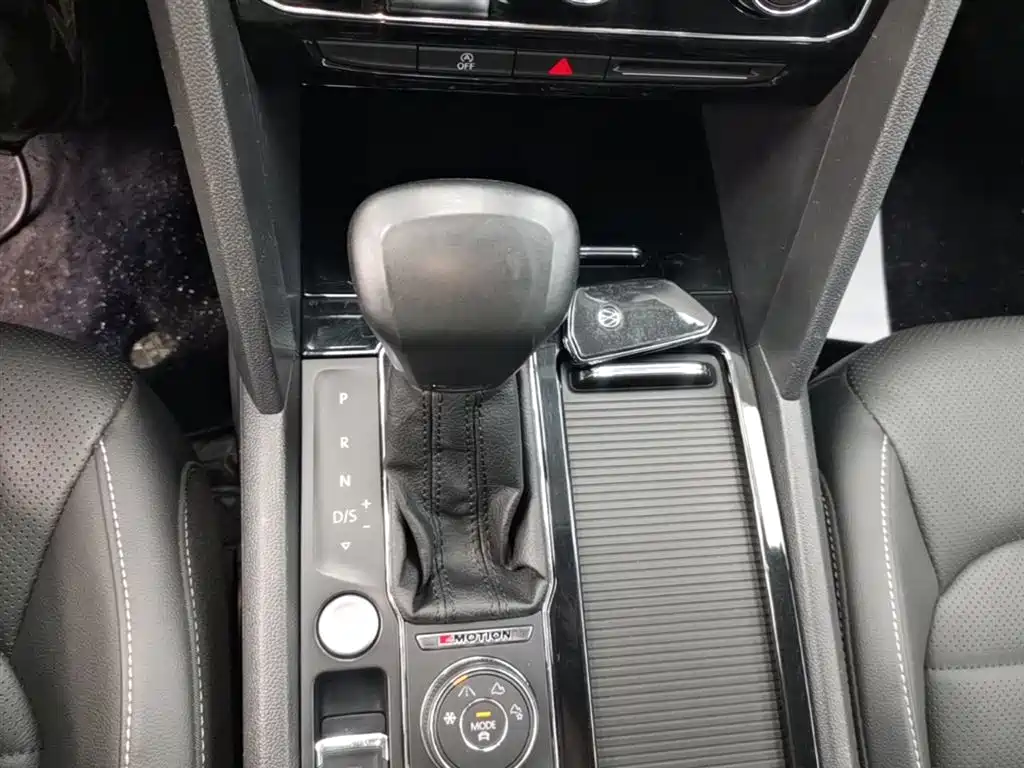 Volkswagen Teramont 2020 530 V6 AWD Luxury Edition China V фото 14