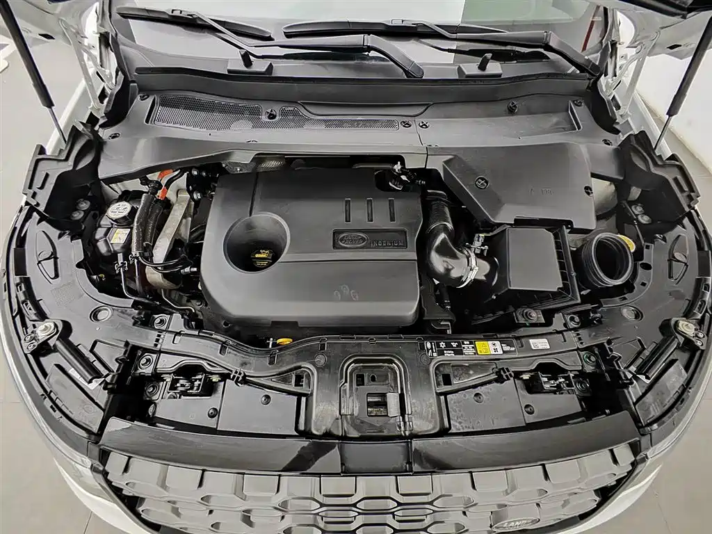 LAND ROVER DISCOVER NEW ENERGY SOURCES FOR SPORTS