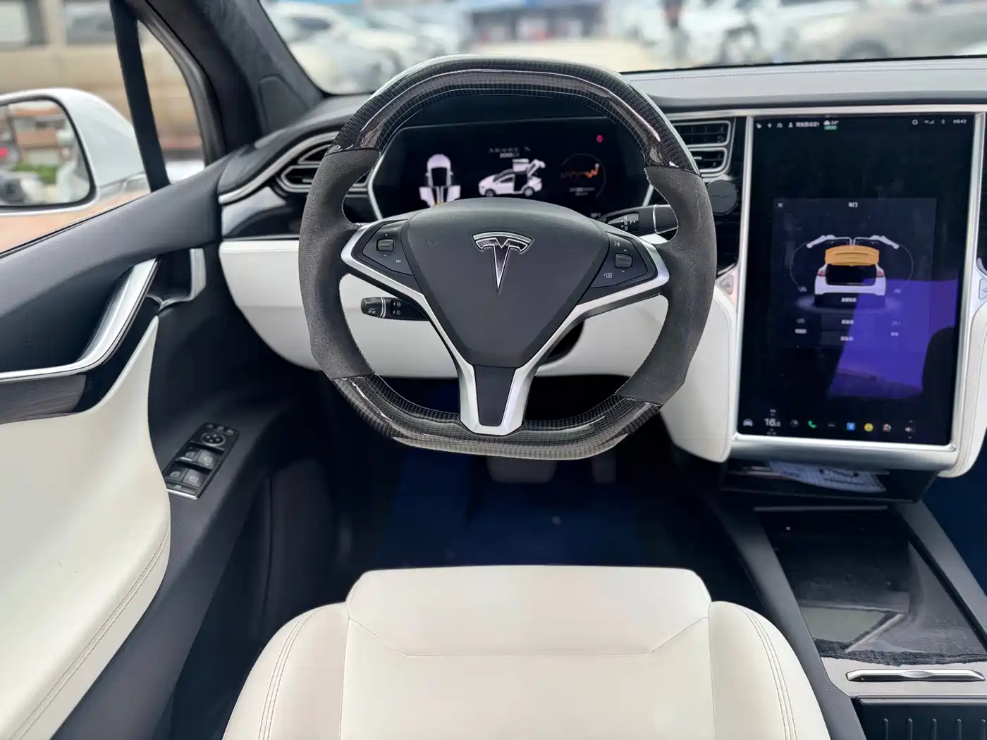 TESLA MODEL X