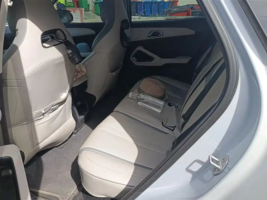 BYD Yuan UP 2024 401KM Vitality Edition фото 11