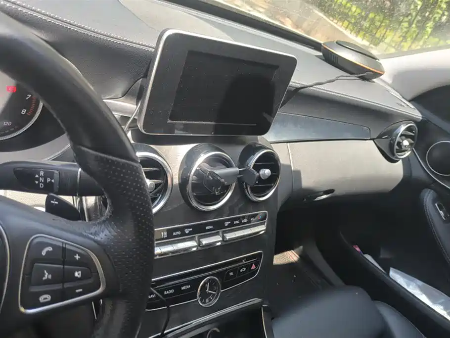 Mercedes-Benz C-Class 2017 Facelift C 200 L Sport Edition фото 13