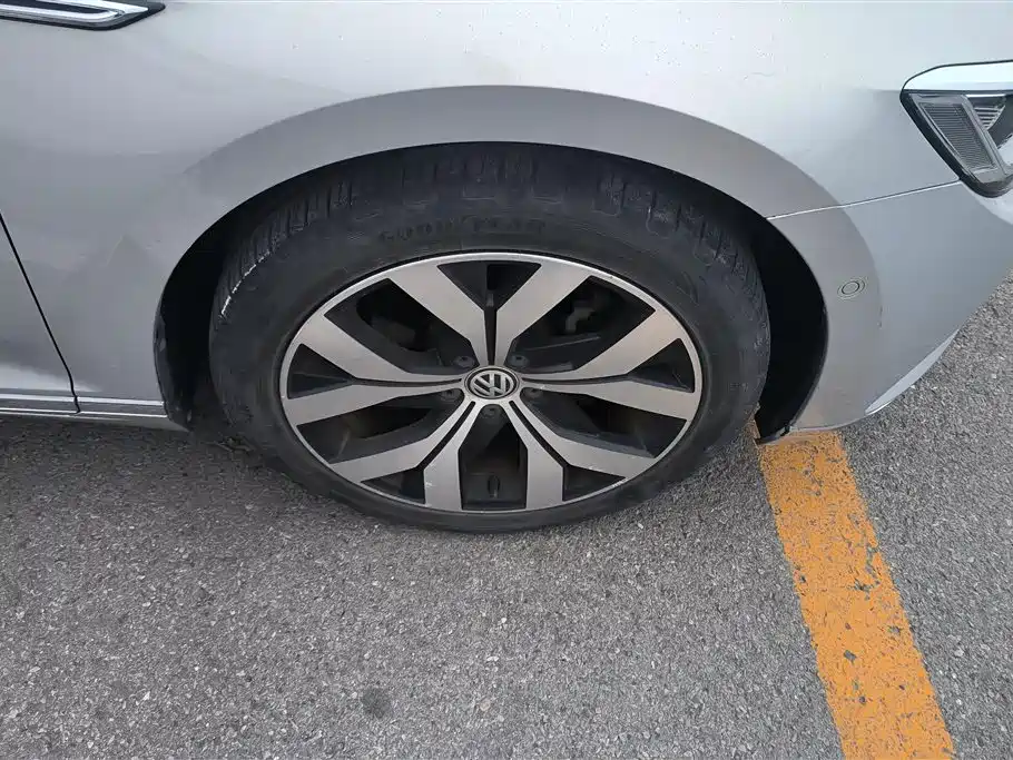 Volkswagen Magotan 2017 380TSI DSG Premium фото 6