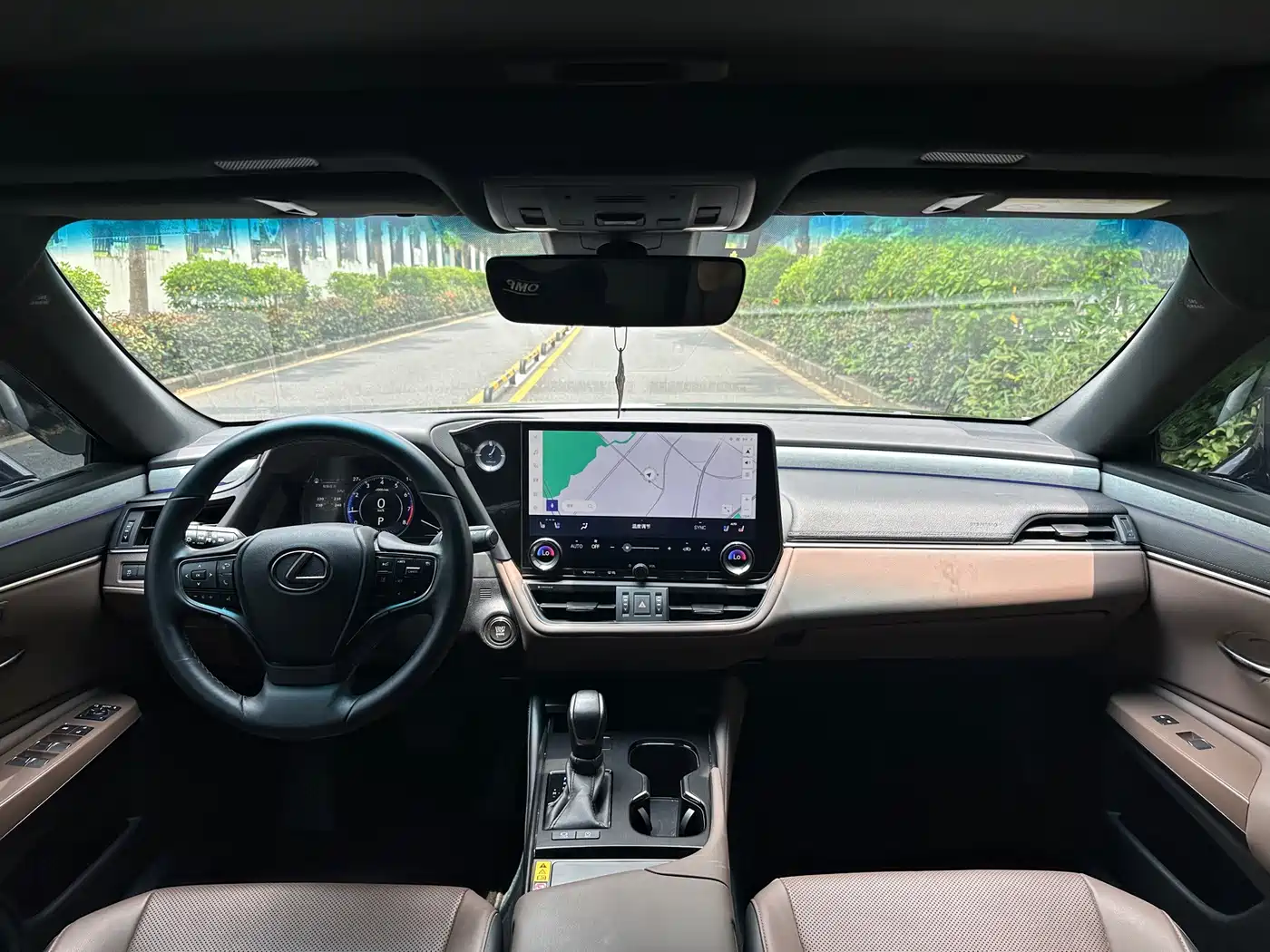 Фото 9 - Lexus ES