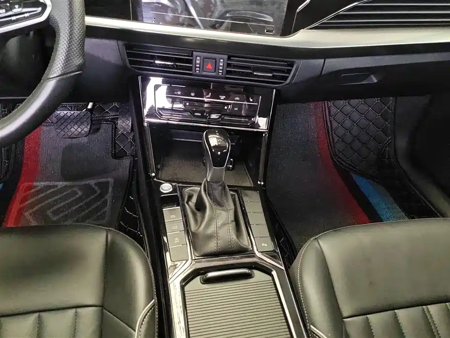 Volkswagen Passat 2022 330TSI Elite Edition фото 16