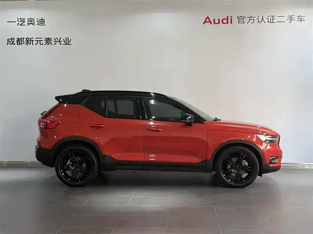 Volvo XC40 2020 T4 AWD Inscription Sport Edition — фото 3