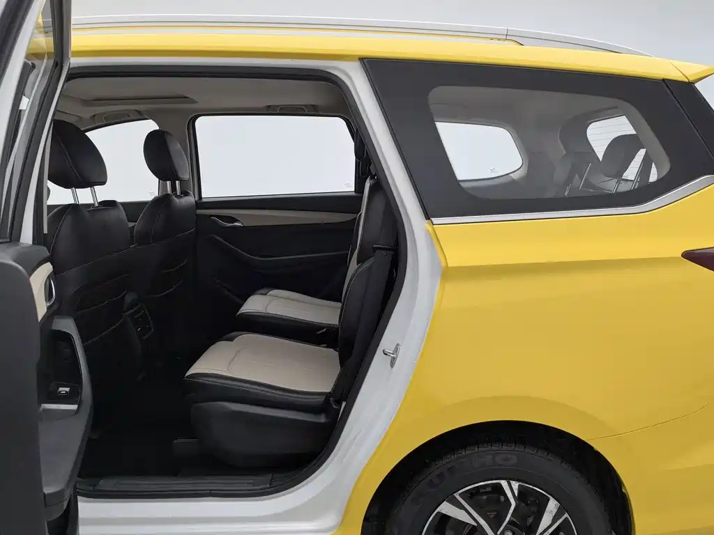 Baojun 360 2018 2018 1.5L Automatic Luxury (China V)