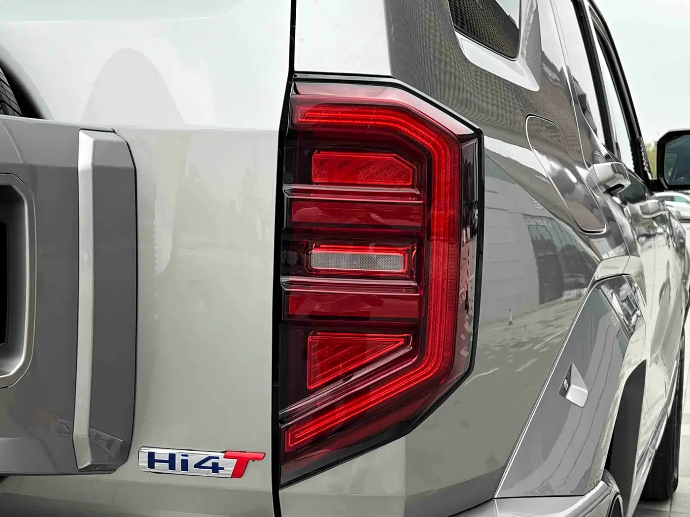 Tank 400 New Energy 2024 Hi4-T Urban Edition фото 37