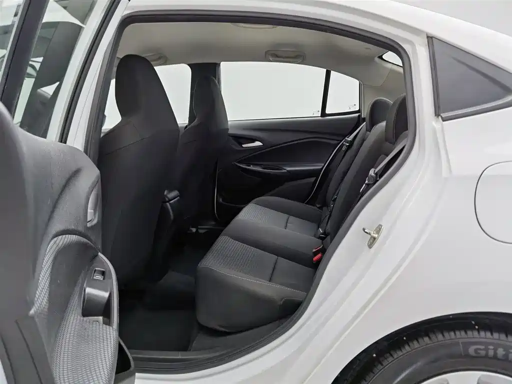 CHEVROLET KOVOZ