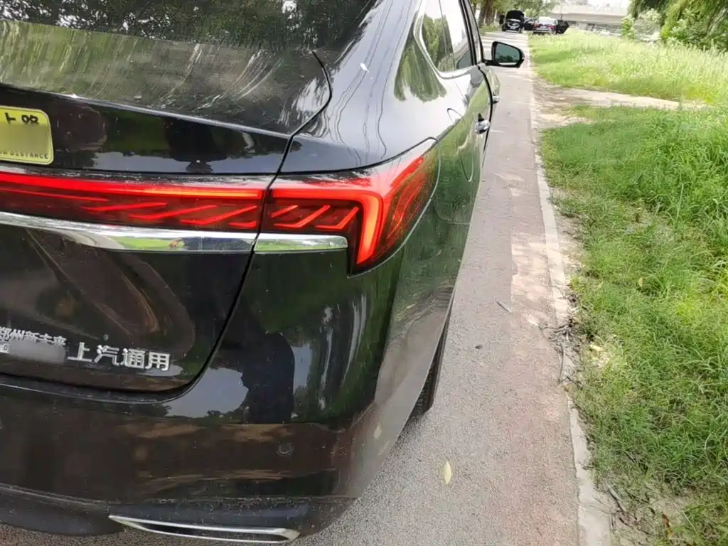 Buick LaCrosse 2025 2025 Model 28T Platinum Edition