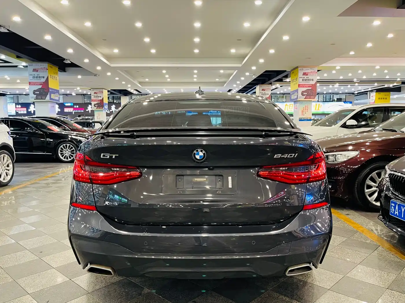 BMW 6 Series GT 2018 640i xDrive M Sport Package фото 17