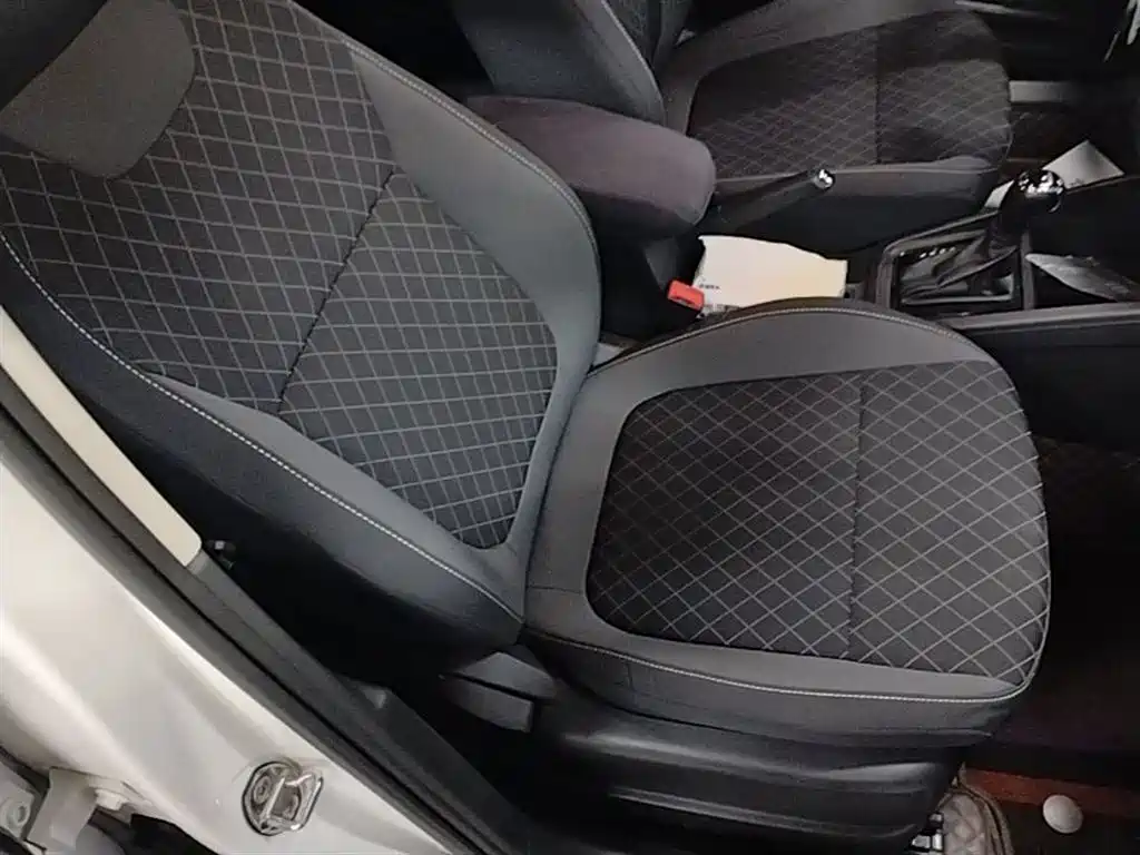 Škoda Kamiq 2018 1.5L Auto Standard Edition China V фото 20