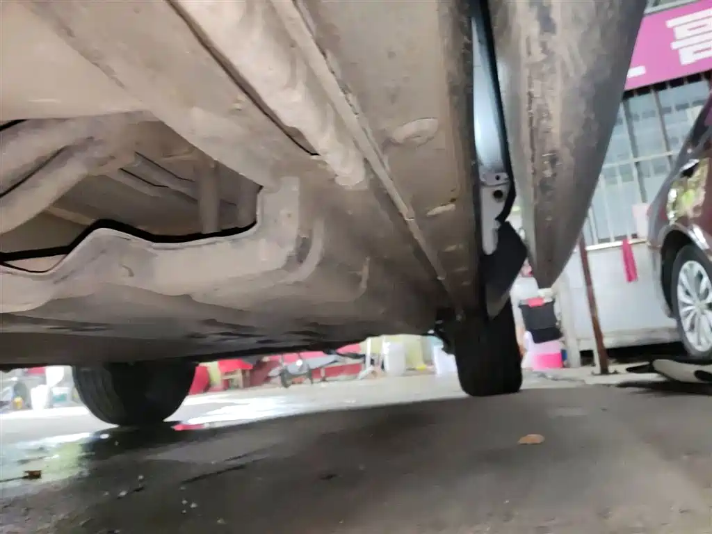 BYD Song PLUS PHEV 2021 DM-i 51KM Honor фото 22
