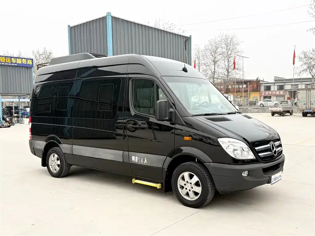 Mercedes-Benz Sprinter 2012 2.1T Zunlv Medium Wheelbase Edition фото 18
