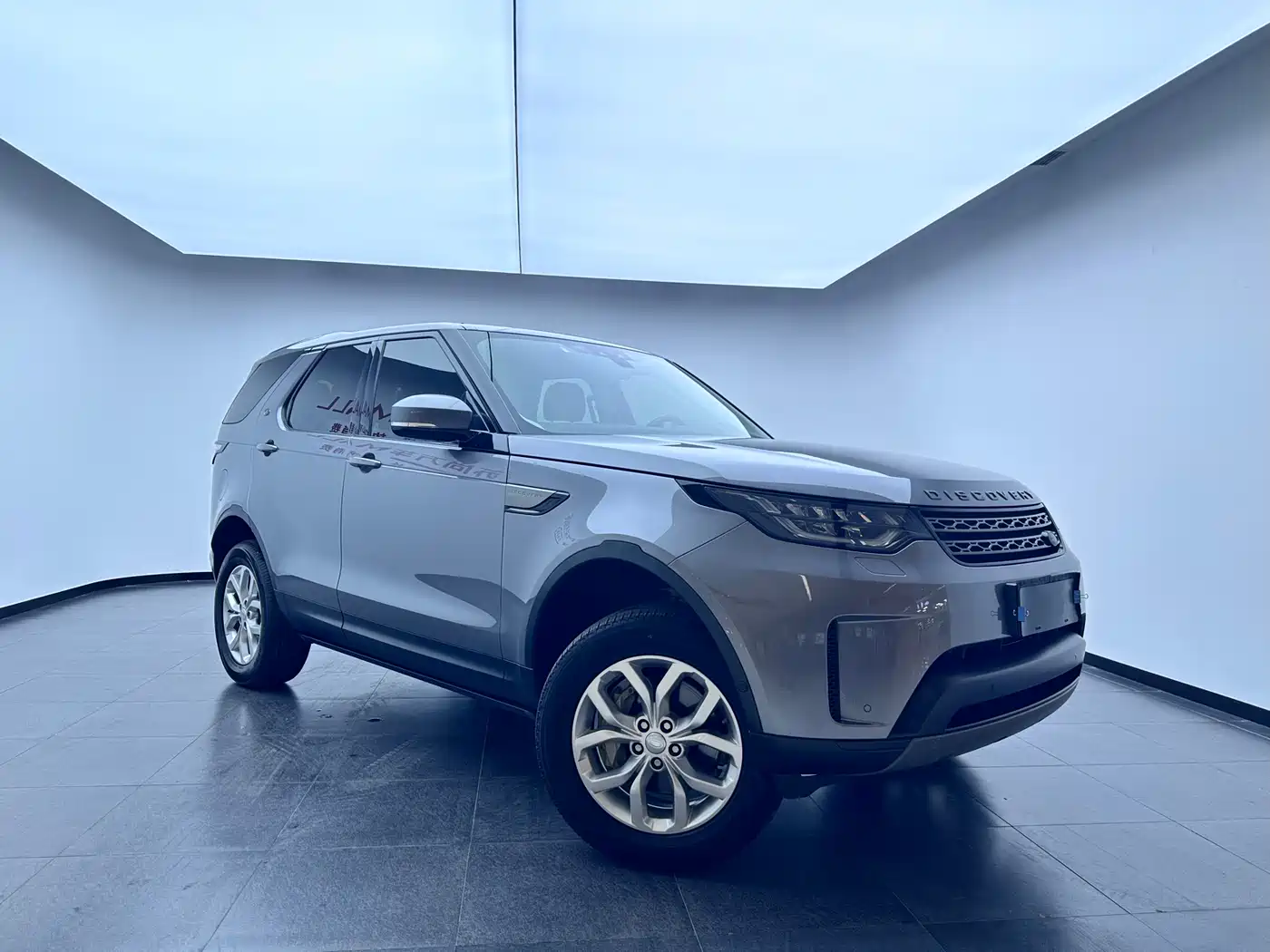 Land Rover Discovery 2020 3.0 SC V6 SE фото 3