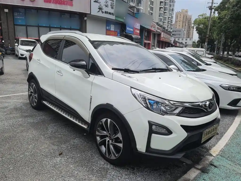 BYD Yuan 2016 1.5TID Automatic Luxury фото 4