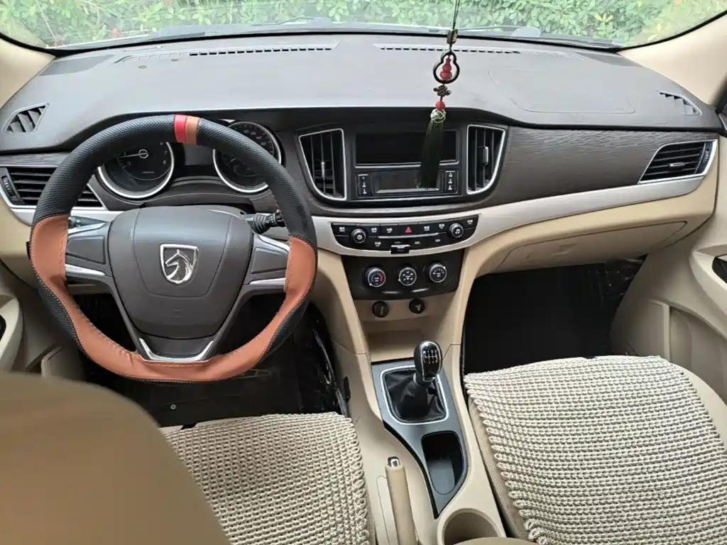 Baojun 730 2021 2019 1.5L Manual Value Edition 7-Seater China VI