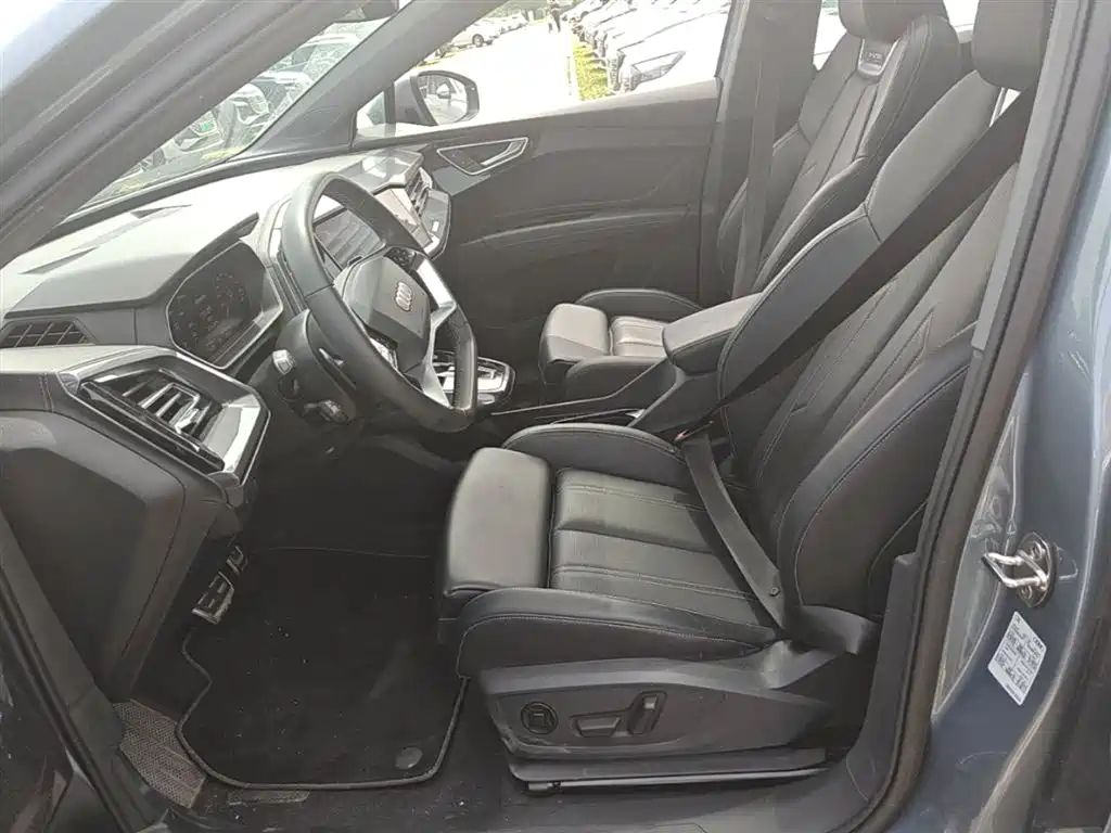 Audi Q4 e-tron 2024 40 e-tron Creation Edition фото 15