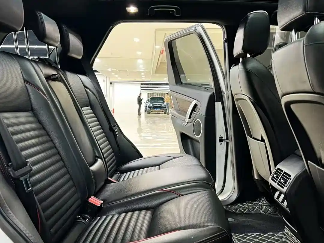 Land Rover Discovery Sport 2022 Model 249PS R-Dynamic S Performance Edition 5-Seater фото 8