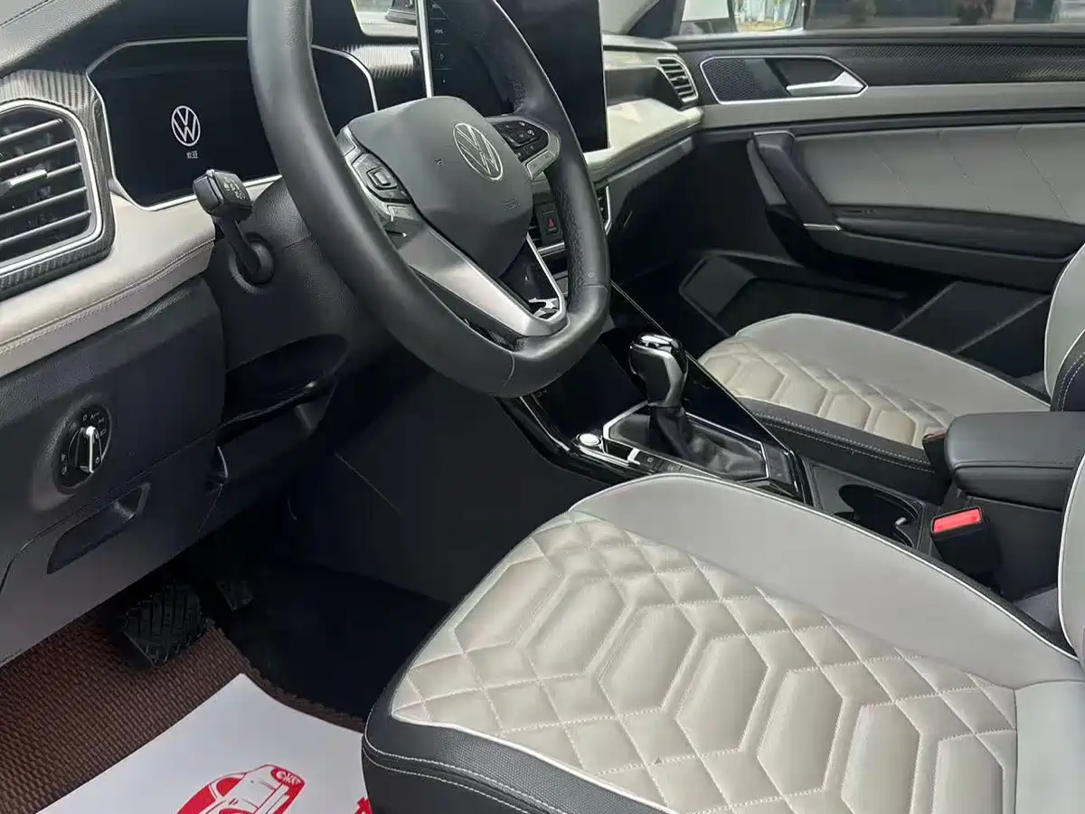 Volkswagen Tayron 2023 330TSI 2WD Luxury Plus Advanced Edition фото 7
