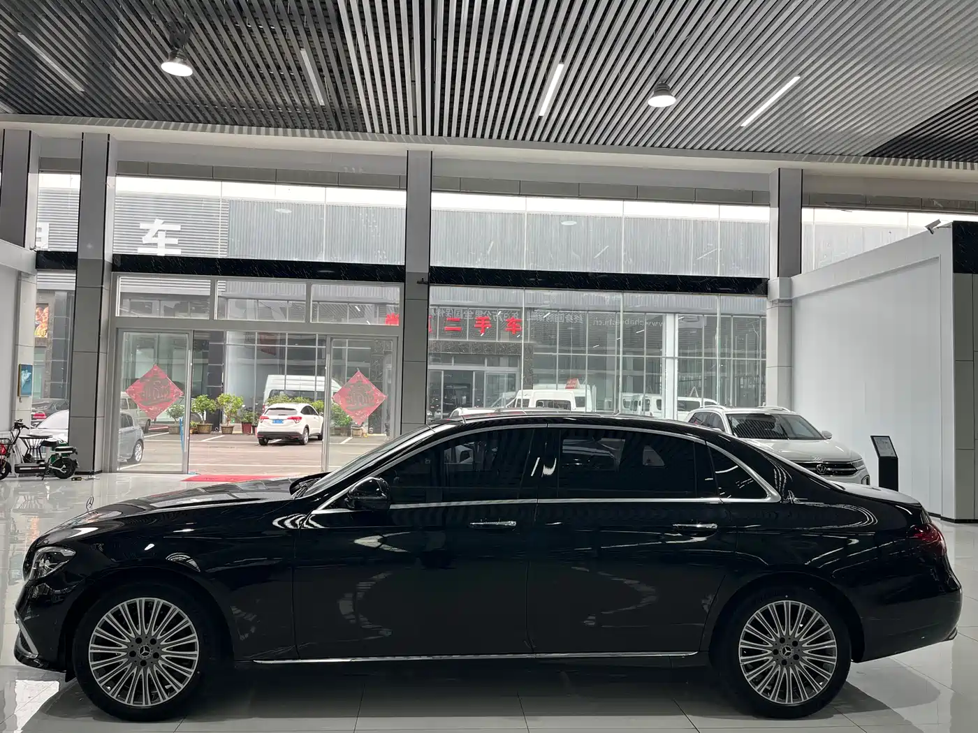 Mercedes-Benz E-Class 2023 E 300 L Luxury фото 3