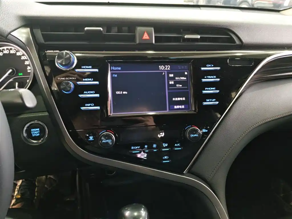Toyota Camry 2018 2.0G Luxury Edition фото 13