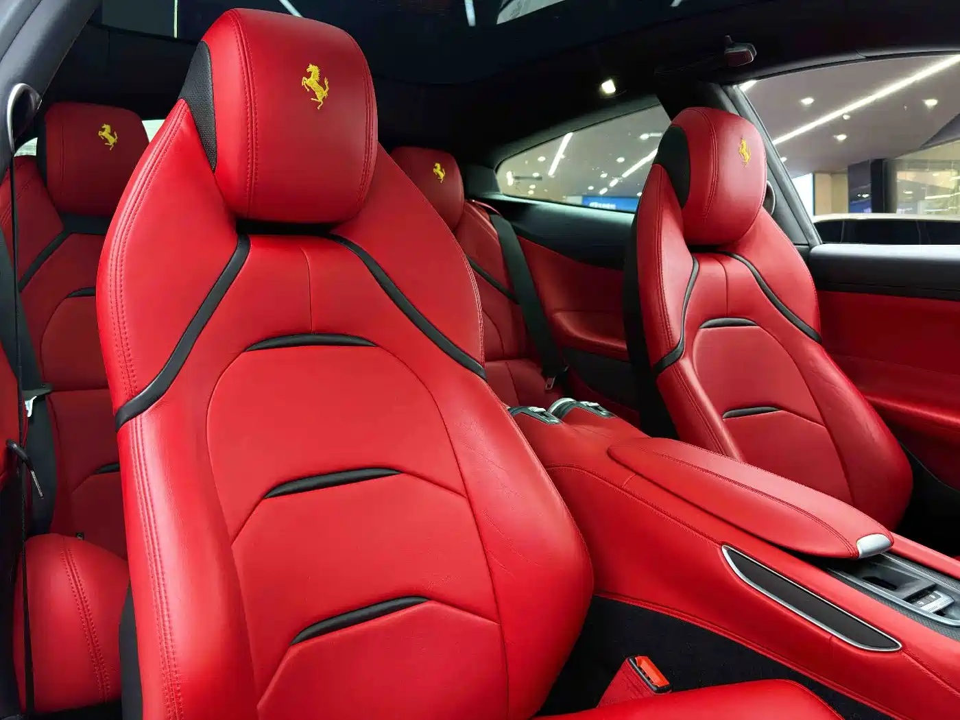 Ferrari GTC4Lusso 2019 2017 3.9T V8