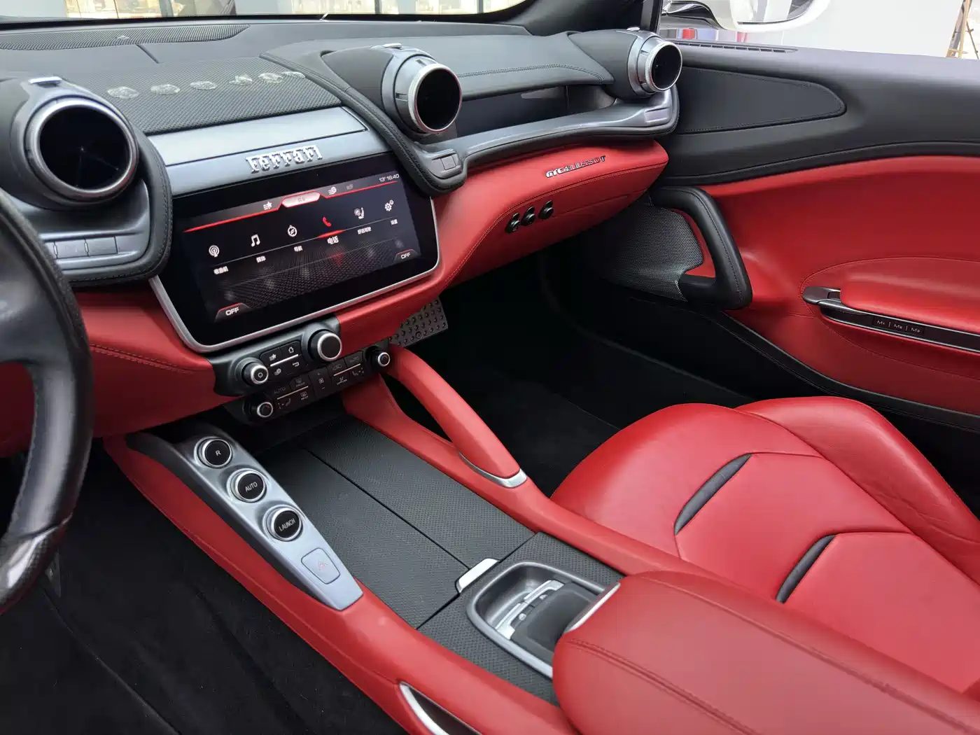 Ferrari GTC4Lusso 2019 2017 3.9T V8