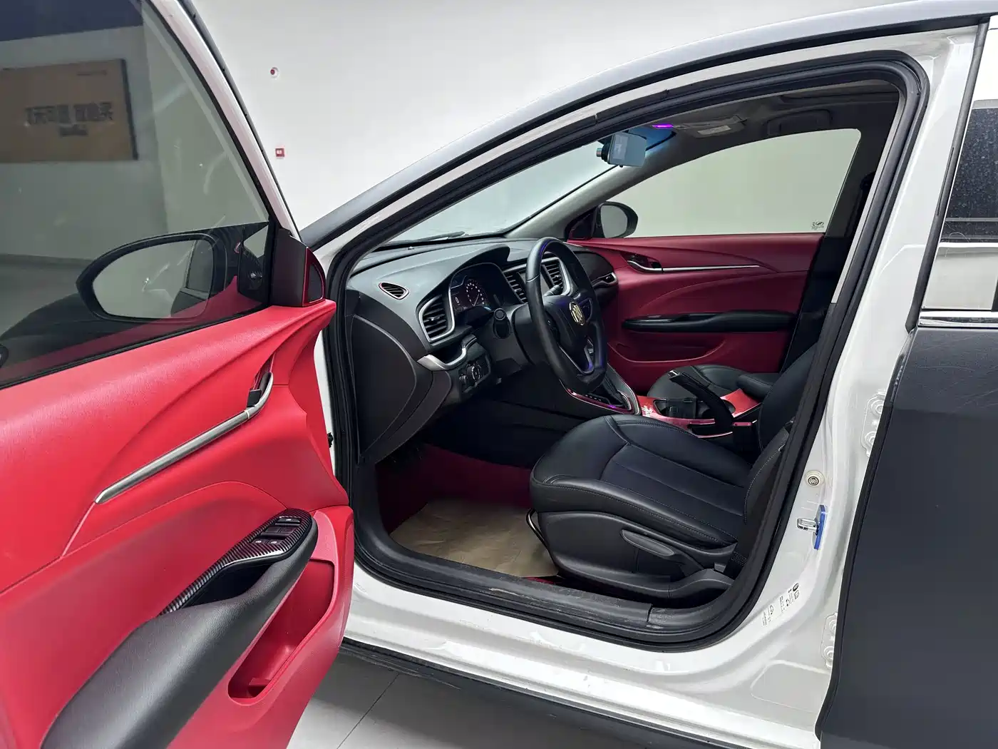 Photo 13 - Buick Excelle