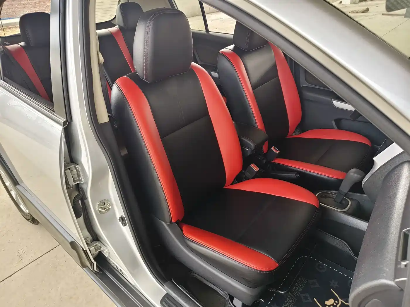 Venucia R50X 2014 2013 1.6L Automatic