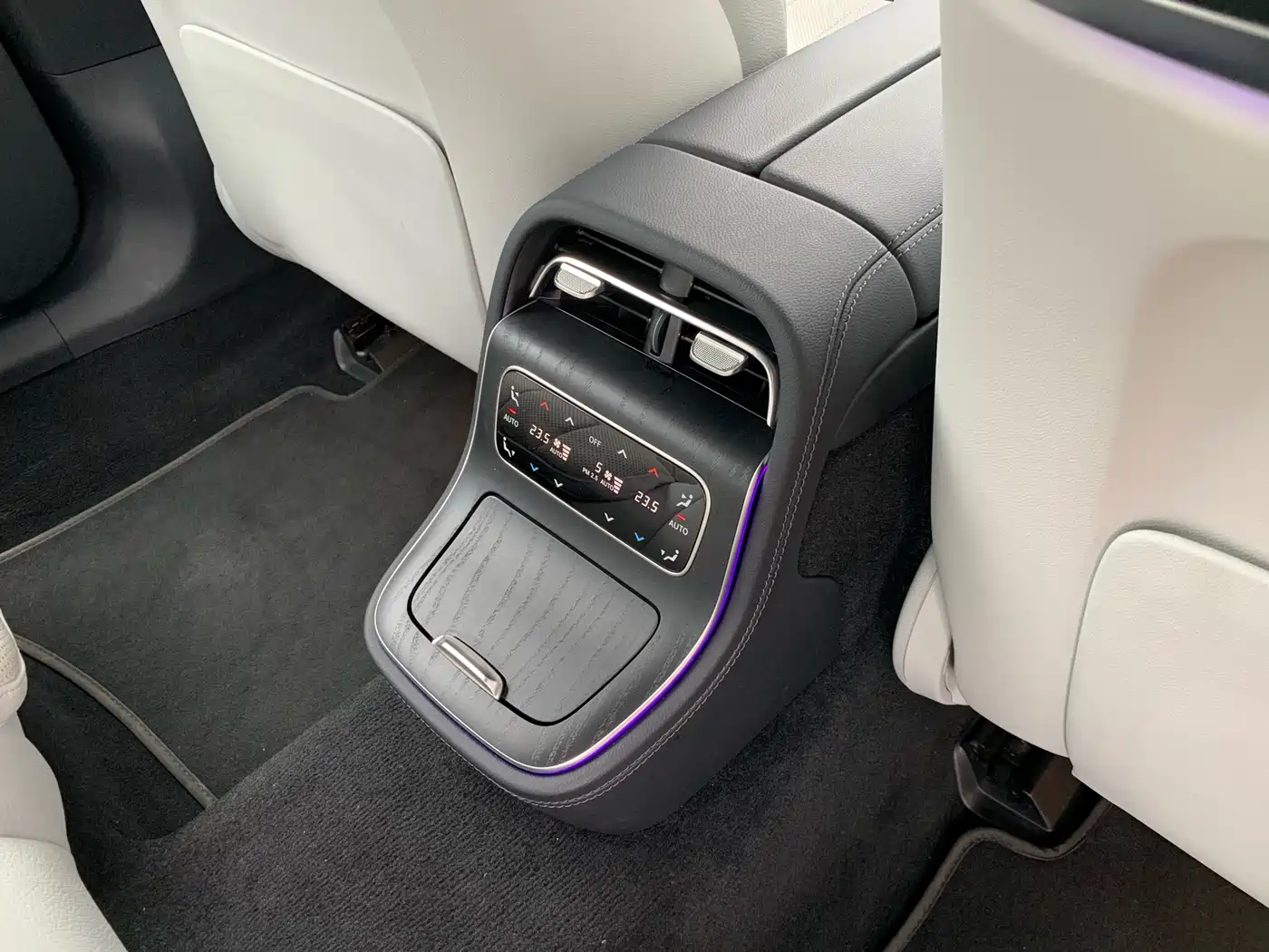 Mercedes-Benz E-Class 2024 Model E 300 L Luxury фото 31