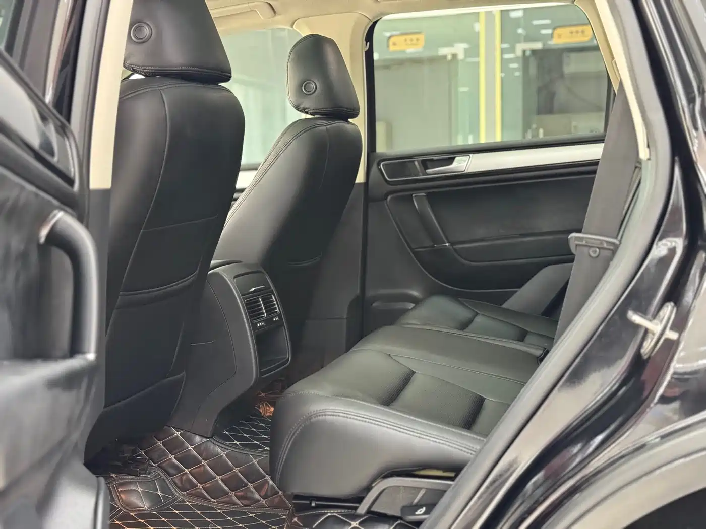 Volkswagen Touareg 2017 3.0TSI Starting Edition фото 6