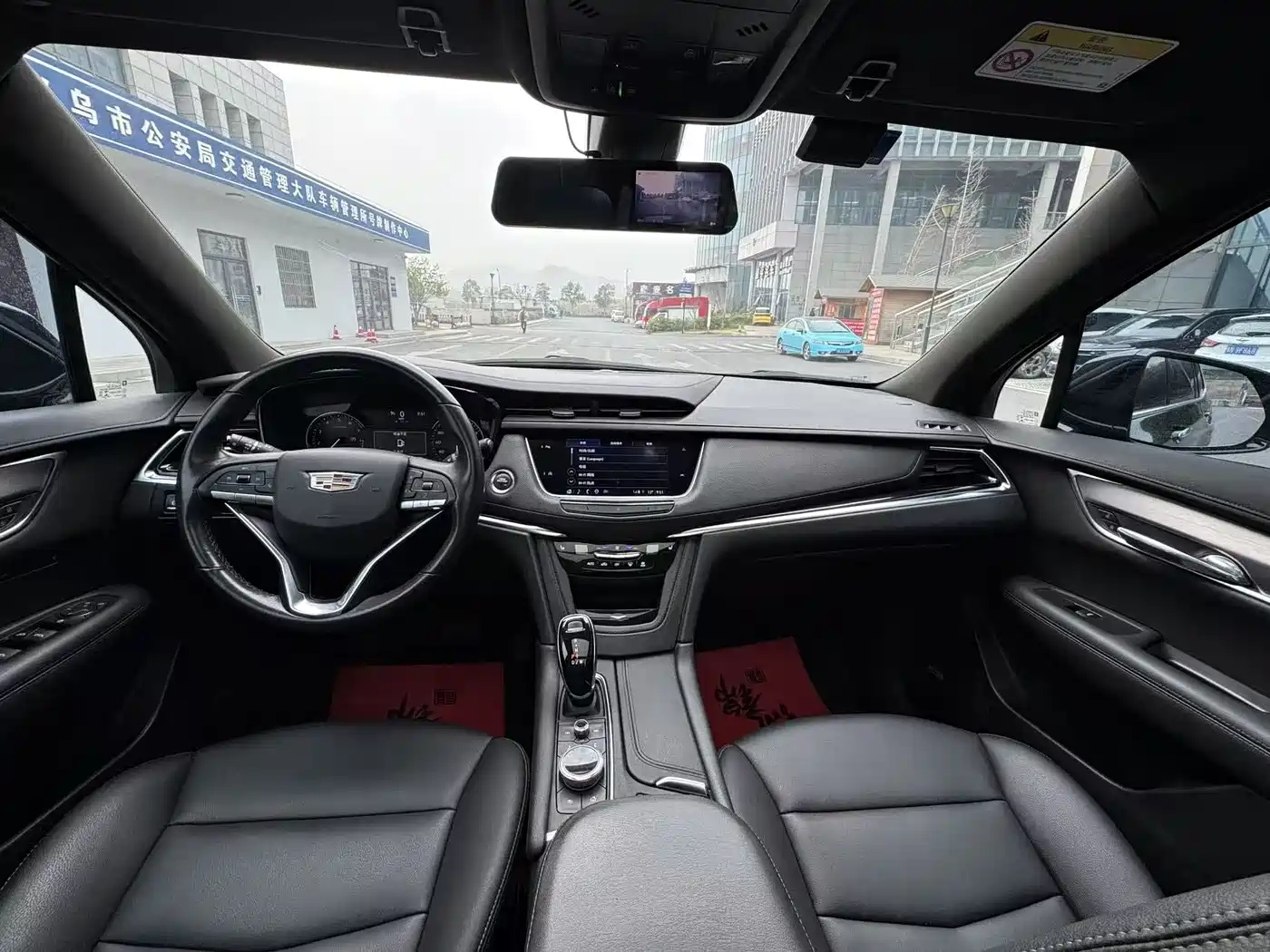 CADILLAC XT6