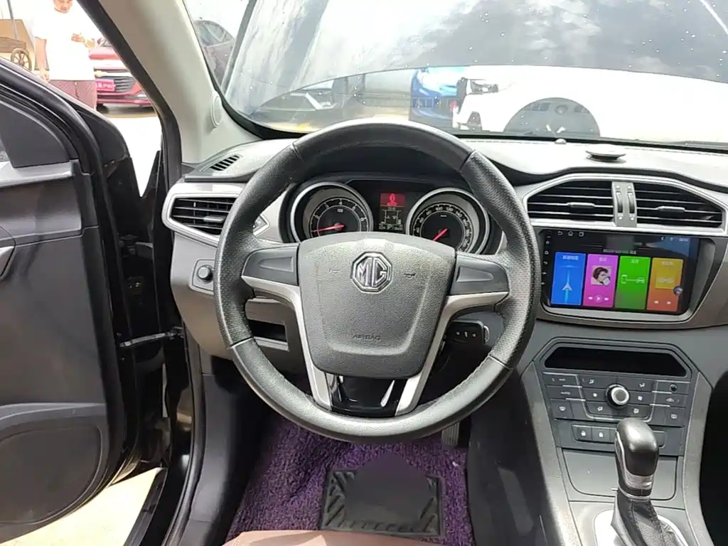 Фото 11 - MG Roewe RX5