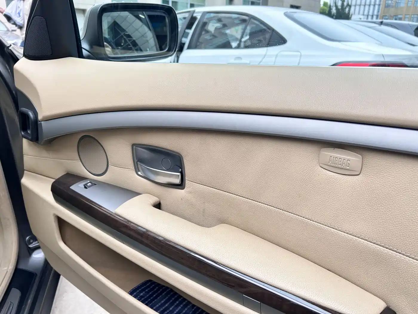 BMW 7 Series 2009 730Li Luxury фото 12