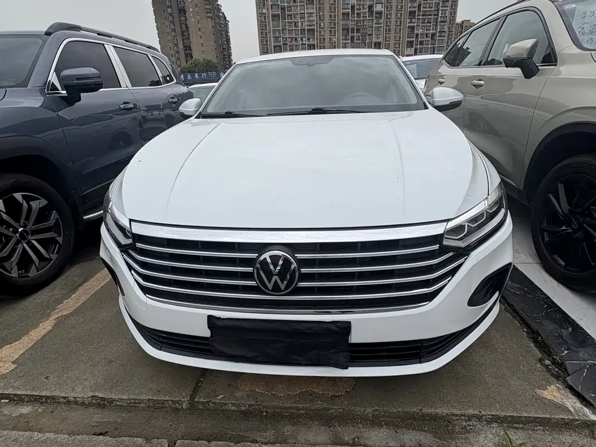 Volkswagen Lavida 2023 1.5L Auto Delight Edition фото 2