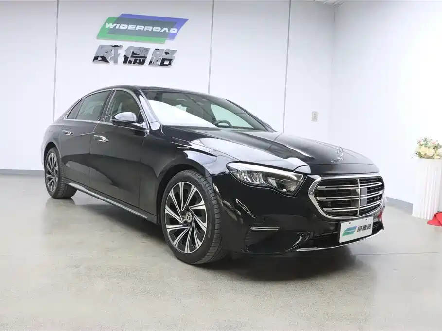 Mercedes-Benz E-Class 2024 Model E 300 L Luxury фото 3